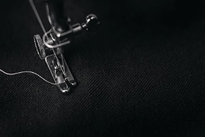 تعویض سوزن چرخ خیاطی راسته صنعتی